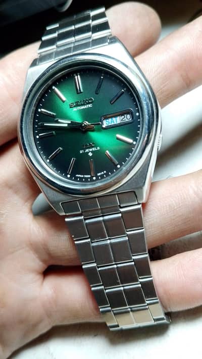 Vintage Seiko 5 DX 7009 21J Green Sunburst Dial Automatic