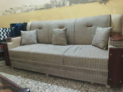 Dewan Sofa