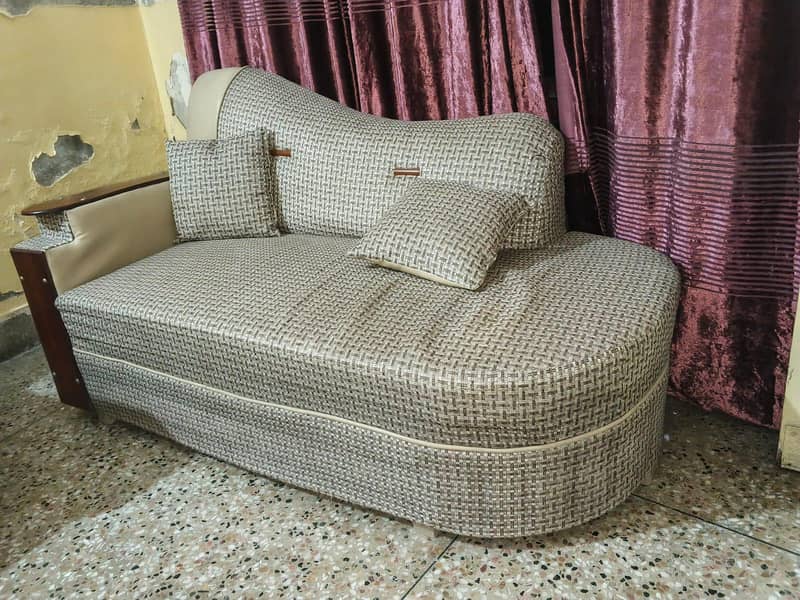 Dewan Sofa 1
