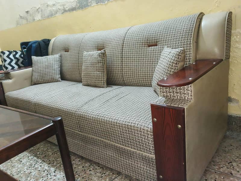 Dewan Sofa 3