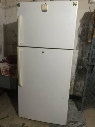 Freezer full size hain or all ok hain