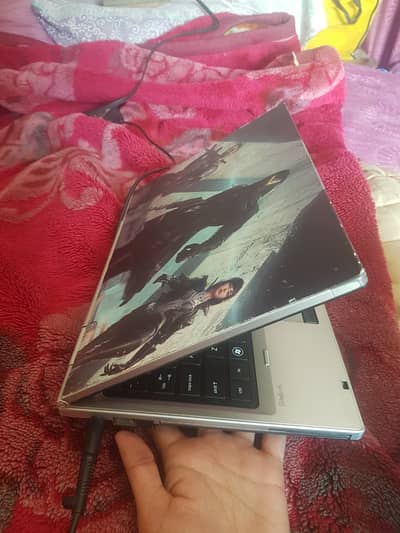HP 250GB SSD/ 8GB RAM