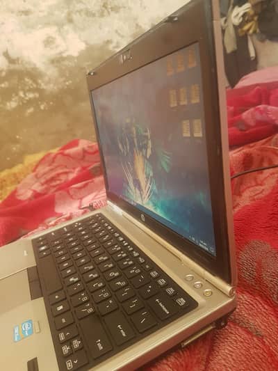 HP i5  8GB RAM/250GB SSD