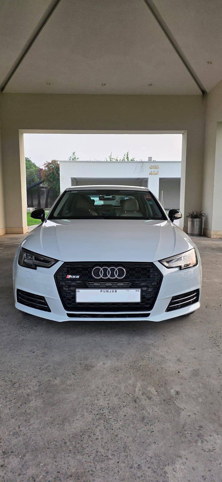 Audi A4 2016 0
