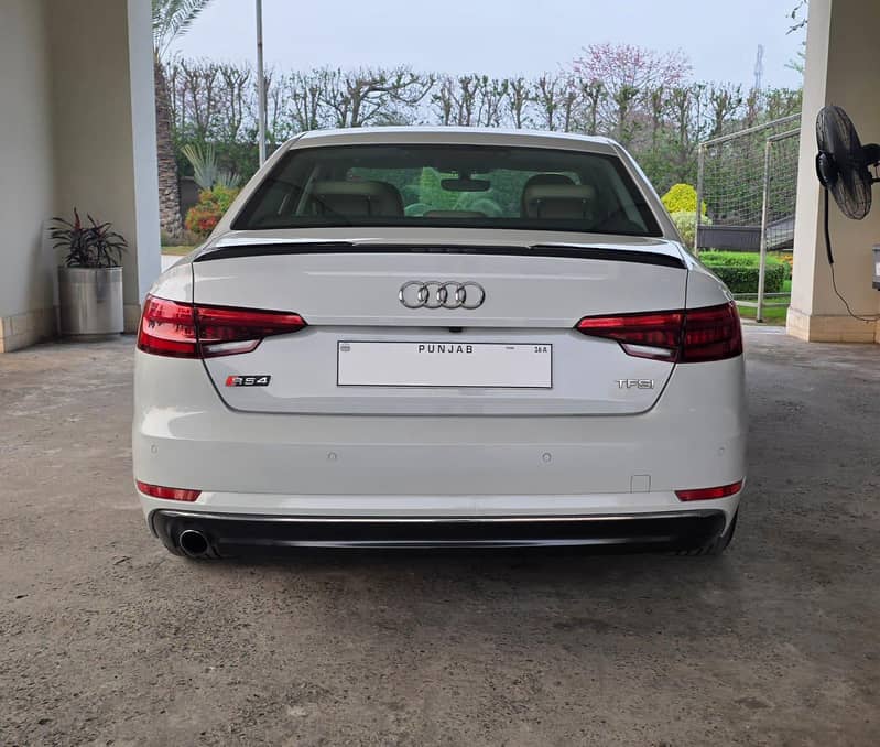 Audi A4 2016 3
