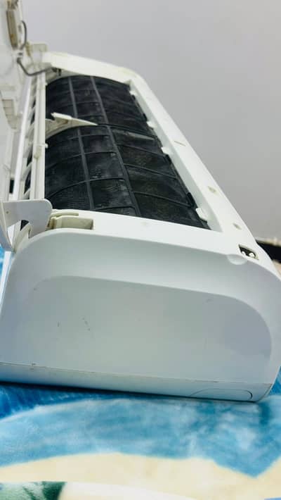 1 ton Haier A. C for sale