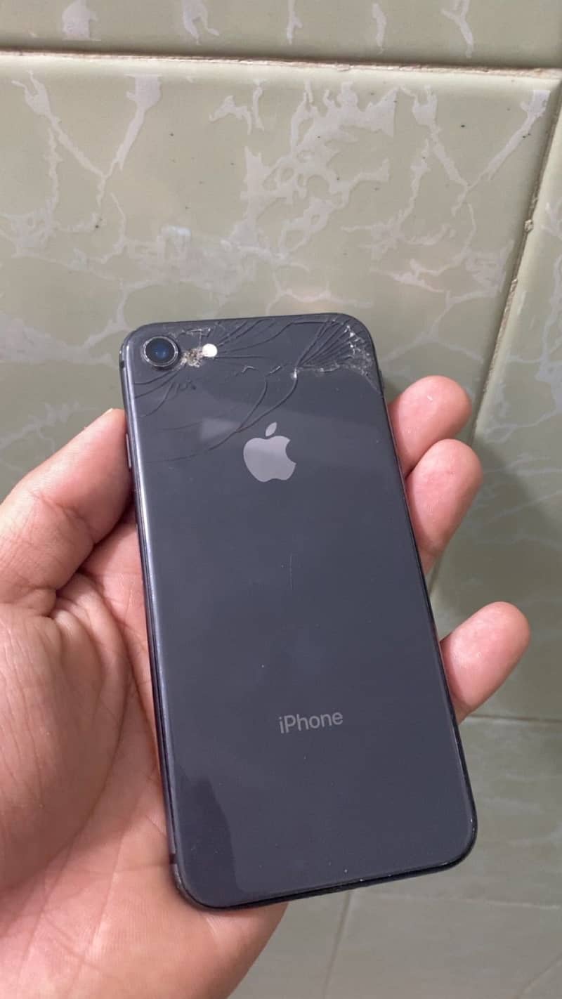 Apple iPhone 8 5
