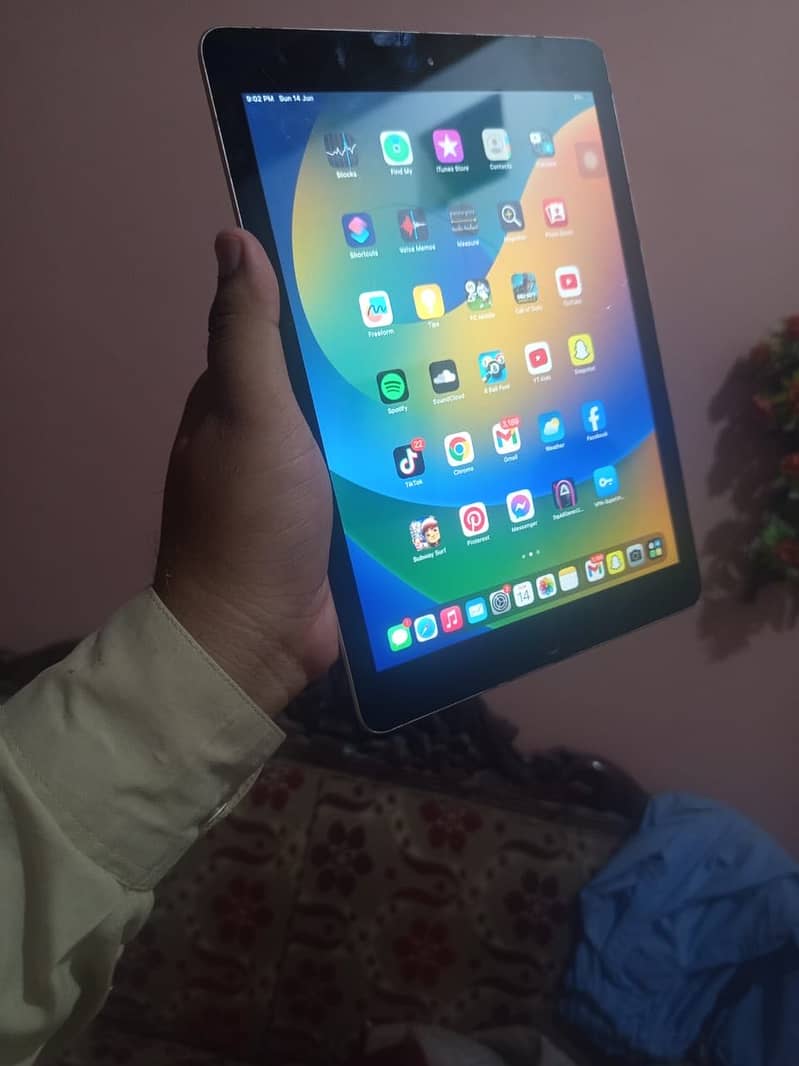 Ipad 5th gen 1