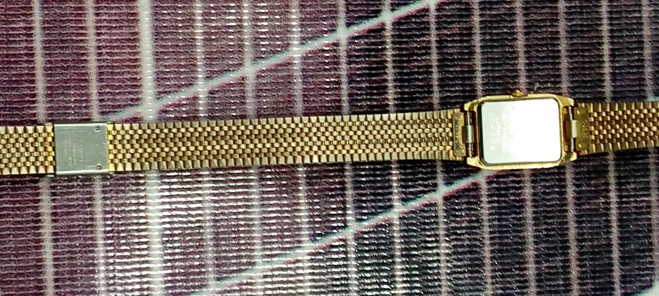 Seiko Quartz 8
