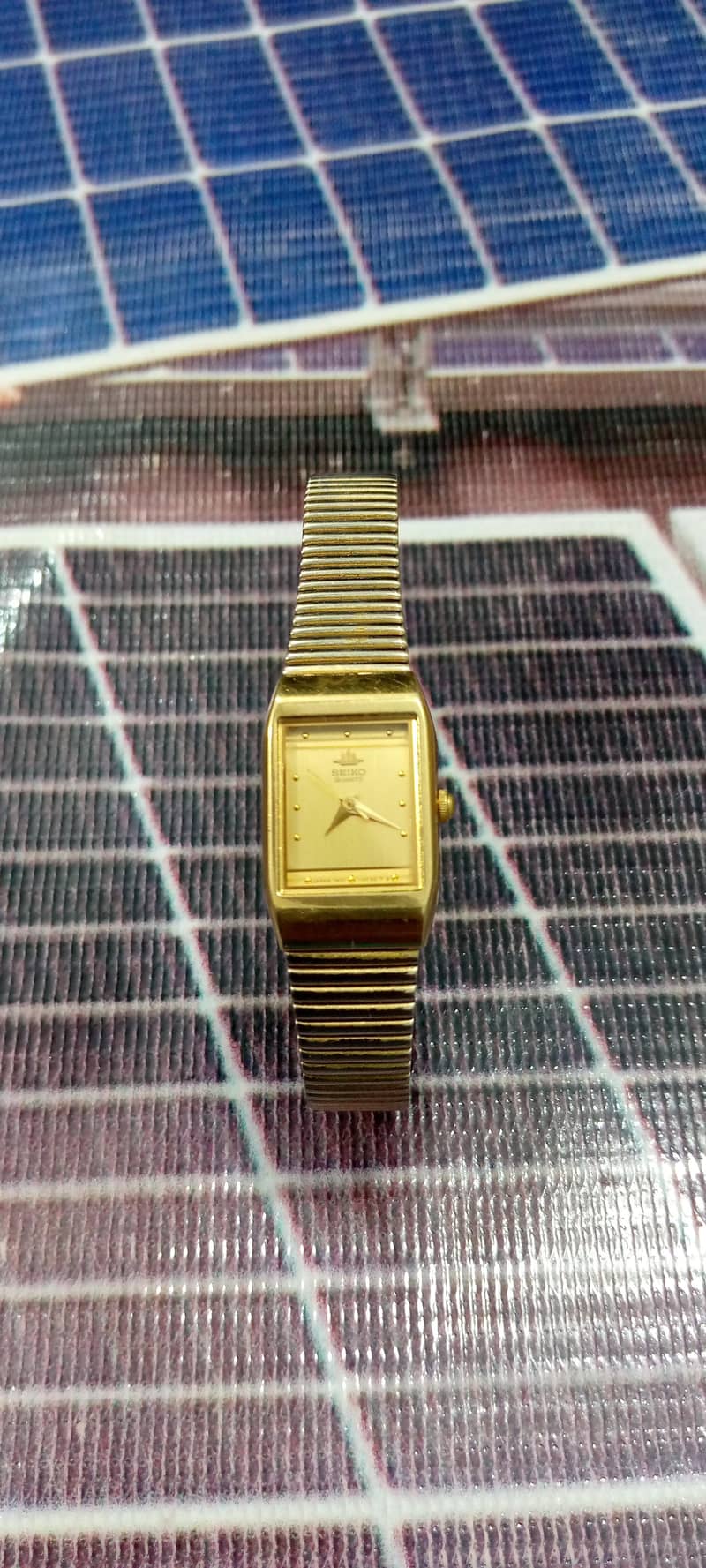 Seiko Quartz 9