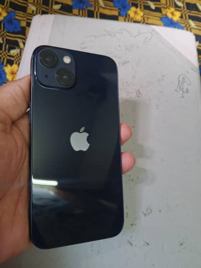 Apple iPhone 13