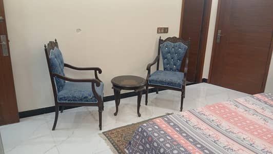 pechs executive single man one bad bath fully furnished move with siutcase