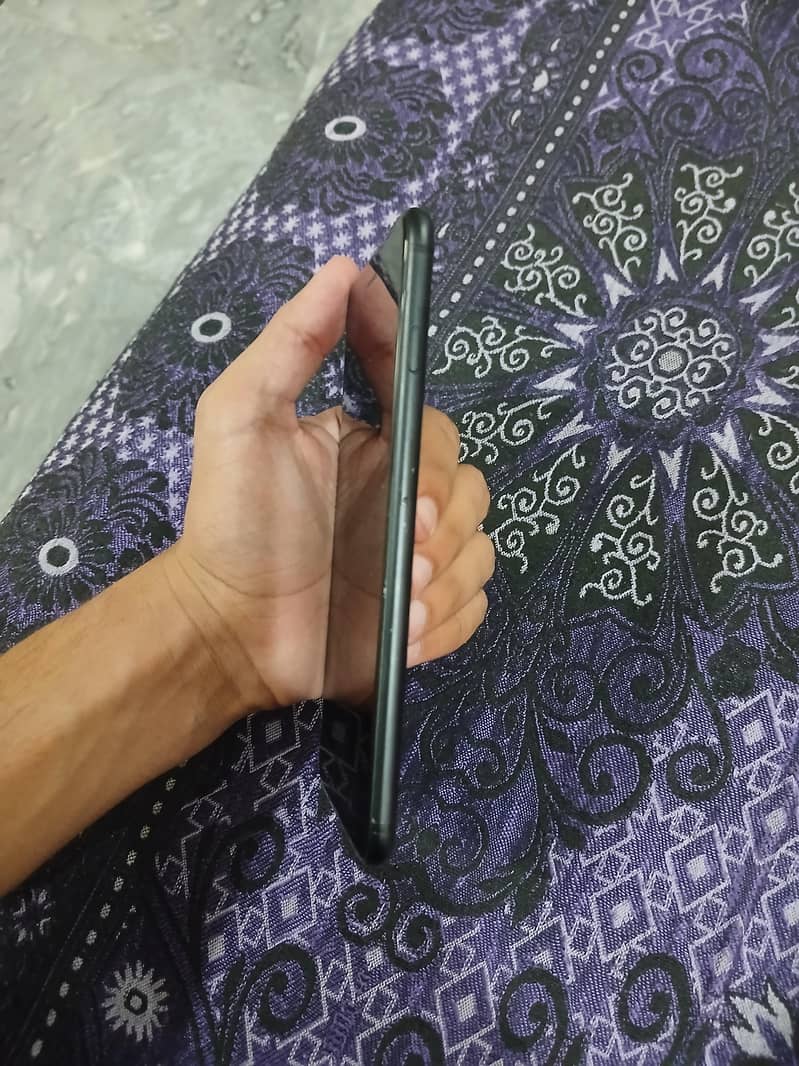 Apple iPhone 7 Plus 4