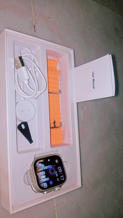 smart watch for sale  in Lahore.  ph. 03470408941 call in whatsapp1