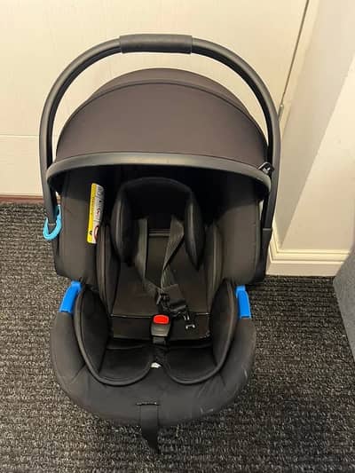 Heavy duty baby carry cot plus car seat