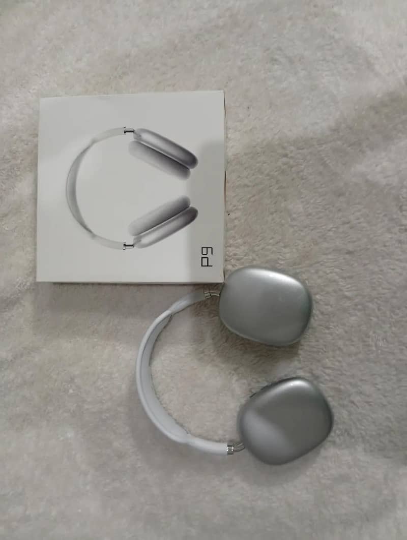 Off White Headphone 1