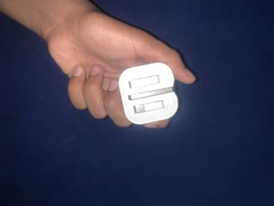Iphone orignal adopter comes from dubai