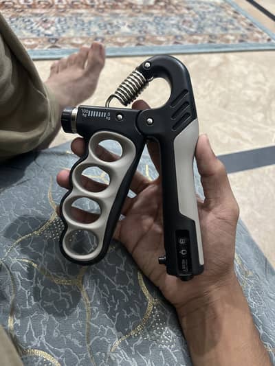 Finger hand gripper