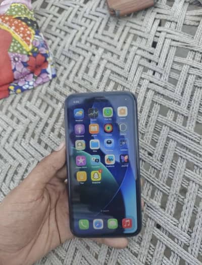 Apple iPhone 11