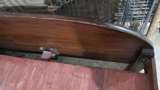 king bed with mattress