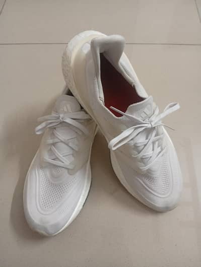 Like New Adidas Ultraboost 22 (Art GY9350) - Size 11.5 US