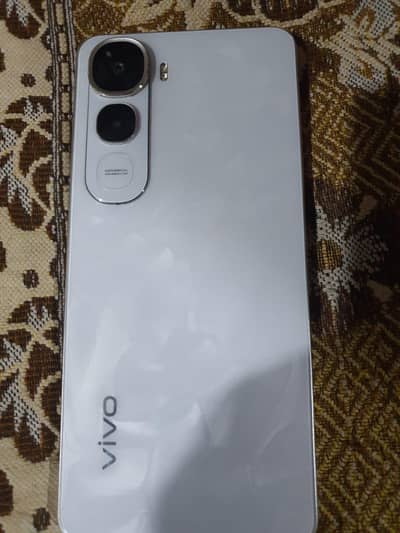 Vivo Y400