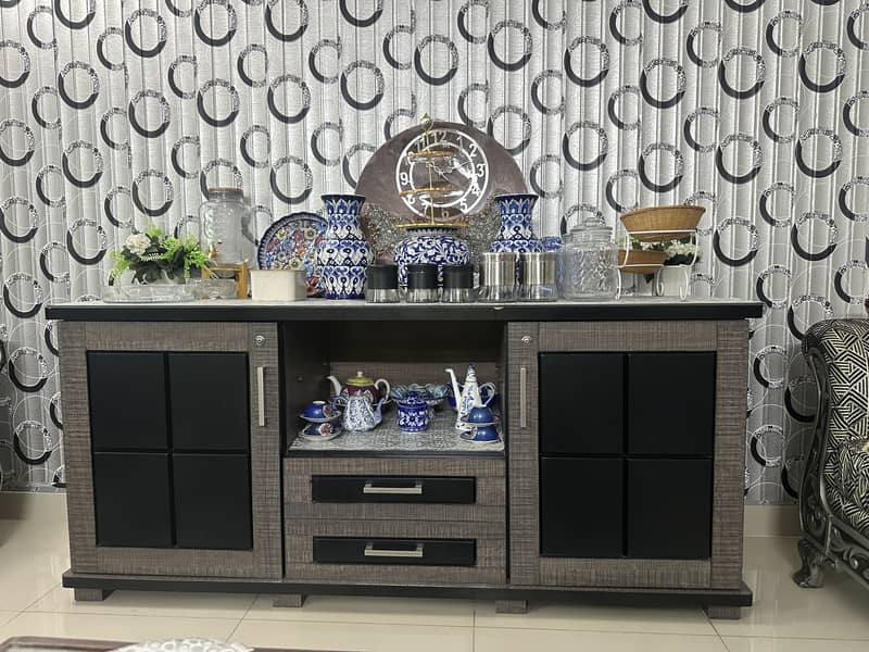 Console table 0