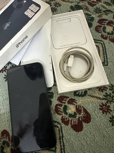 Apple iPhone 13