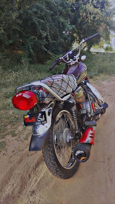 Honda 125 model 18 bilkul ok pick ma dako bilkul saif bike ha