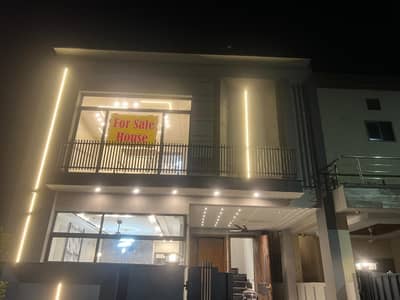 5 Marla House For sale Available In DHA 11 Rahbar