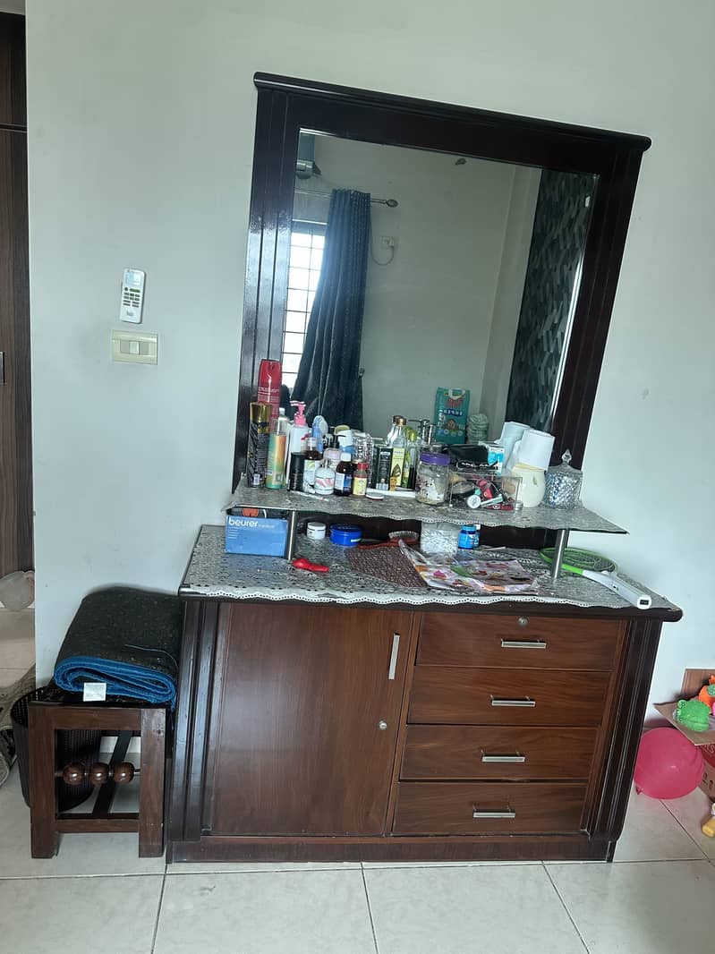 Dressing table 1