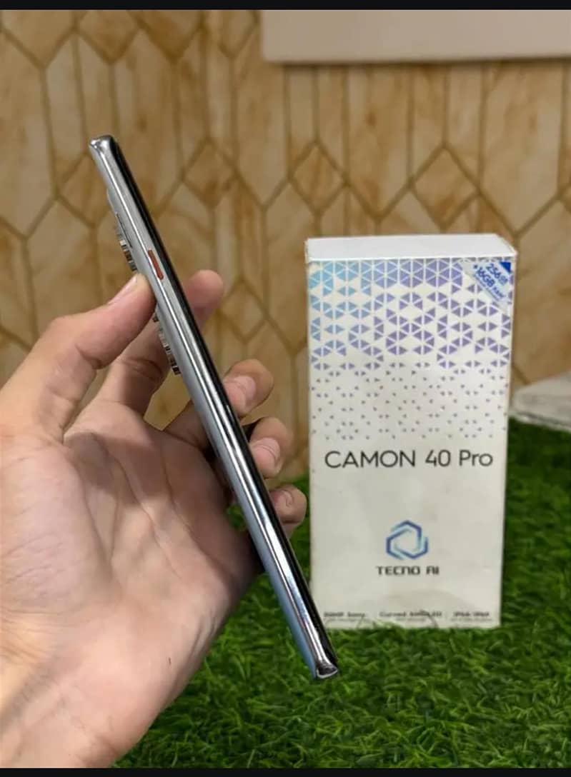 Tecno CAMON 40 Pro  plus 1