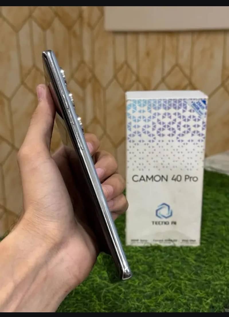 Tecno CAMON 40 Pro  plus 2