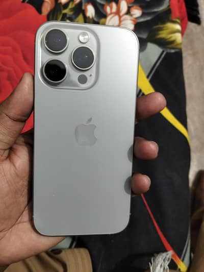 Apple iPhone 16 Pro