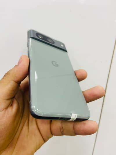 Google Pixel 8