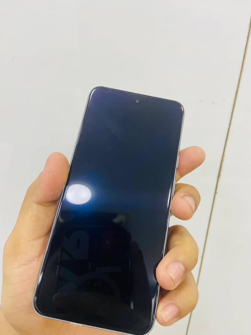 Google Pixel 8 4