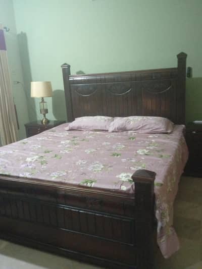 wooden bed set in king size