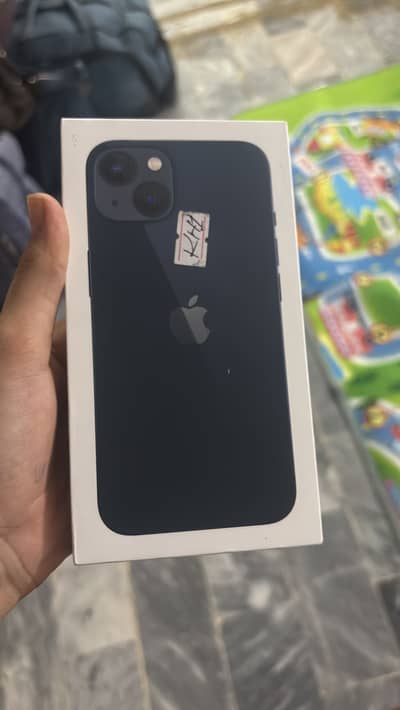 Apple iPhone 13