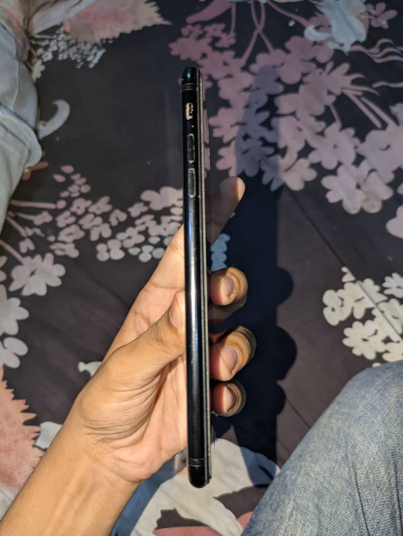 Apple iPhone 7 Plus 1