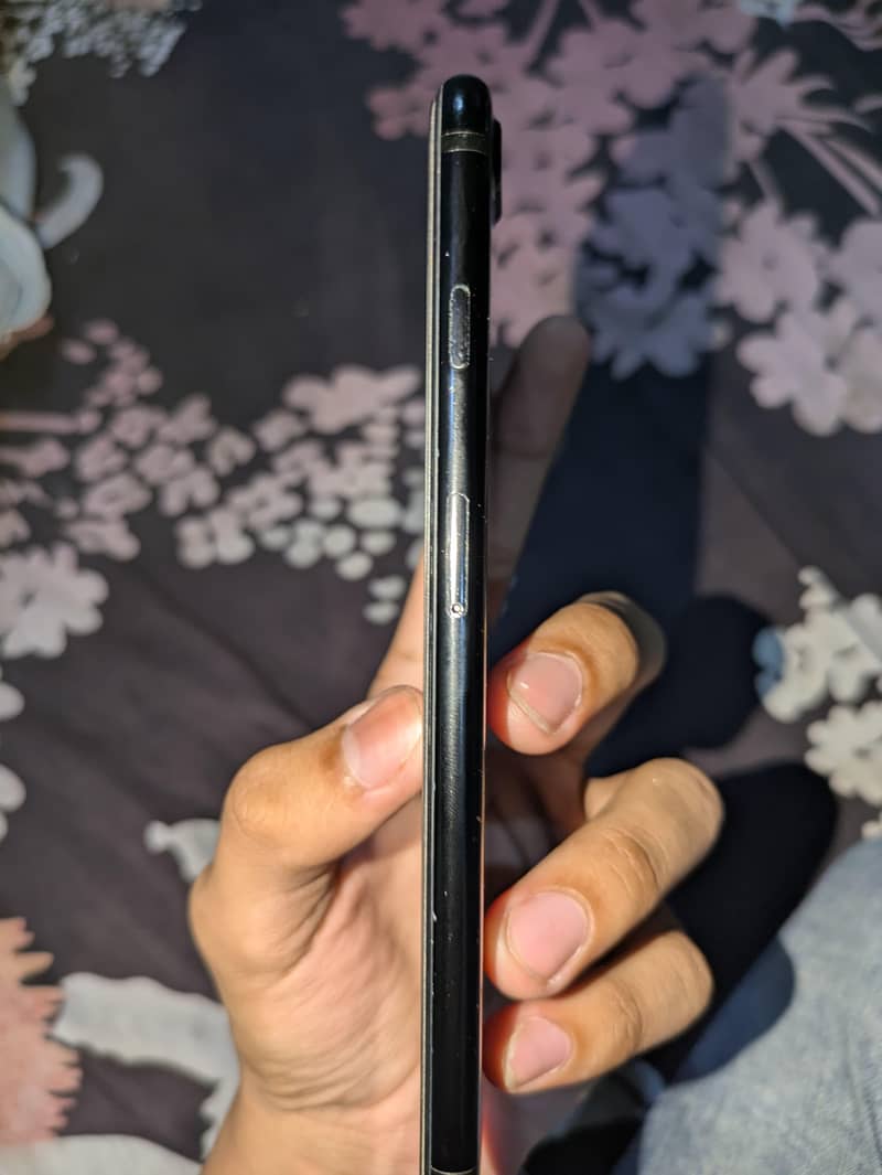 Apple iPhone 7 Plus 4