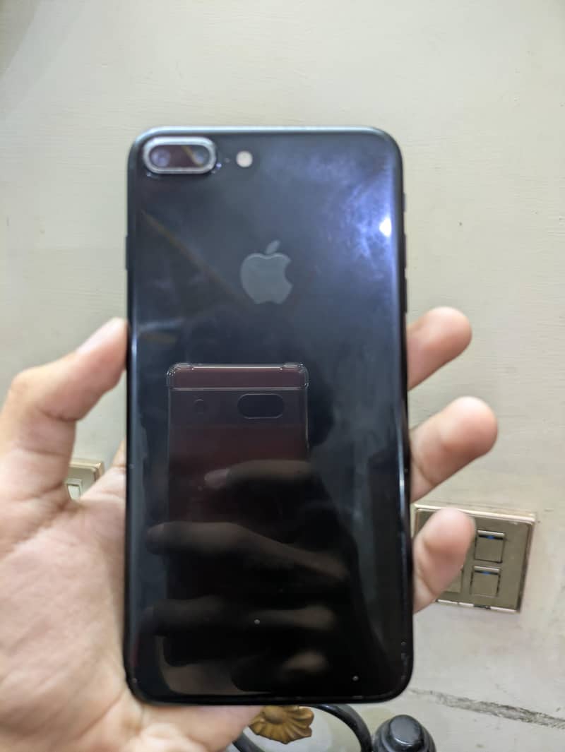 Apple iPhone 7 Plus 5