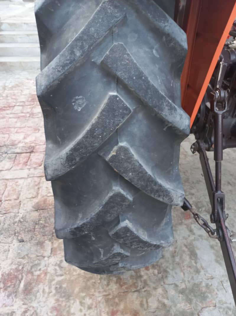 Tractor 4