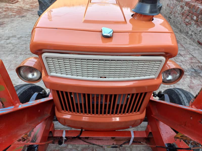 Tractor 9