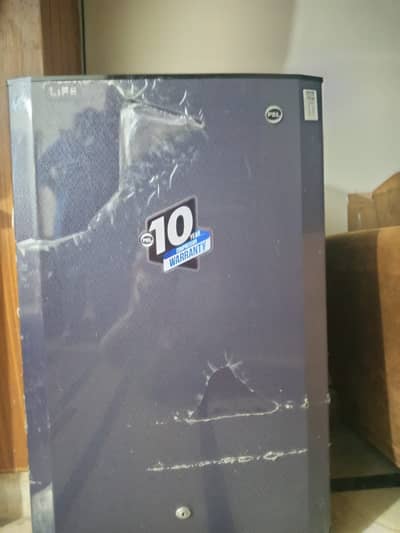 9/10 PEL Room Refrigerator