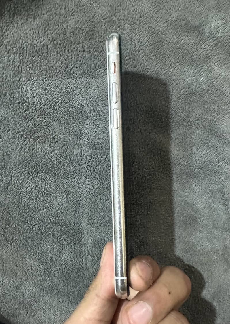 Apple iPhone X 2