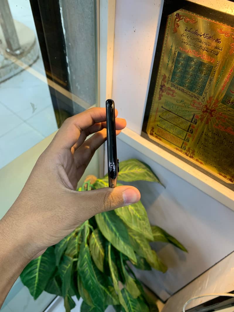 Apple iPhone X 1