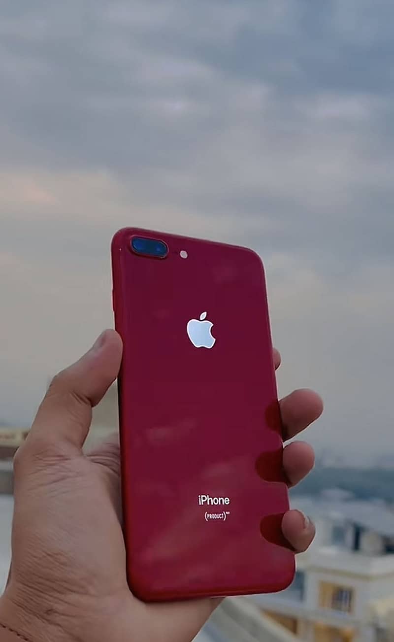 Apple iPhone 8 Plus 1