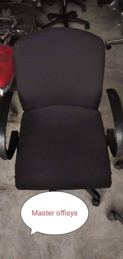 office used chairs and plastic chairs