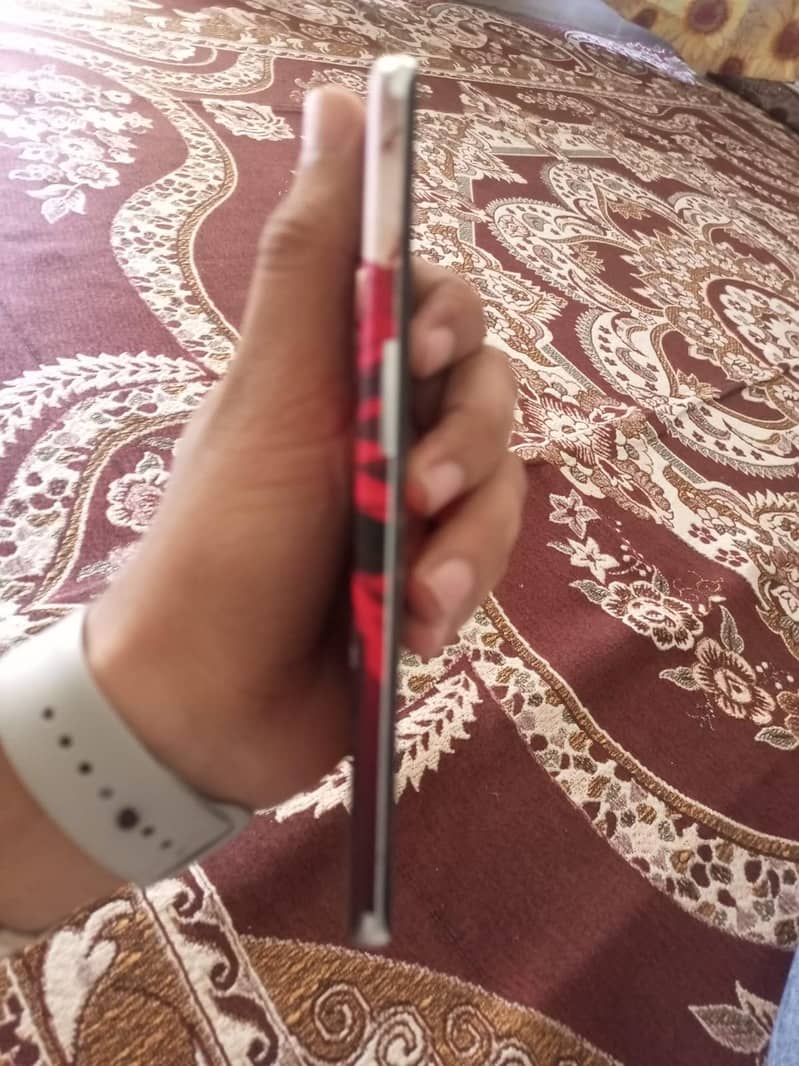 One Plus 9 Pro 4