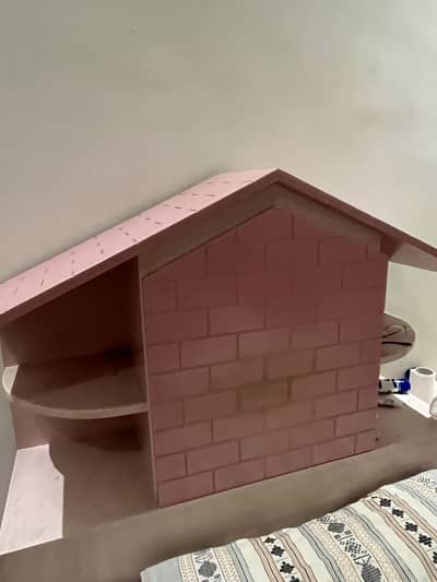 Childern bed with side table